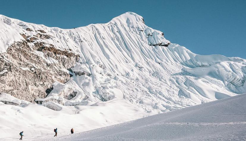 Island Peak Climbing (6189m.)