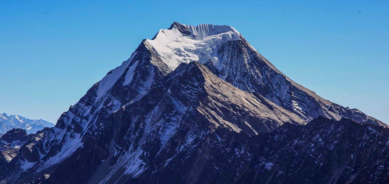 Pissang Peak Climbing (6091m.)